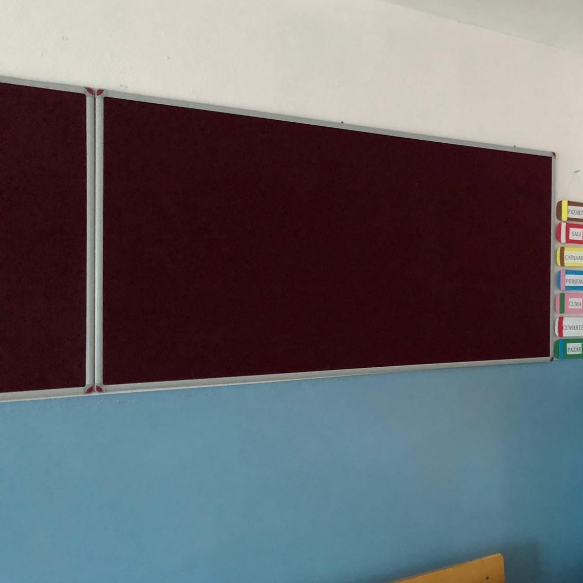 Sonyal Duvara Monte Kırmızı Çuhalı Kumaşlı Pano